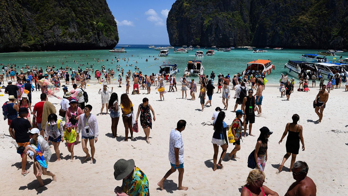 Off-Season Travel: How to Explore the World Without the Crowds