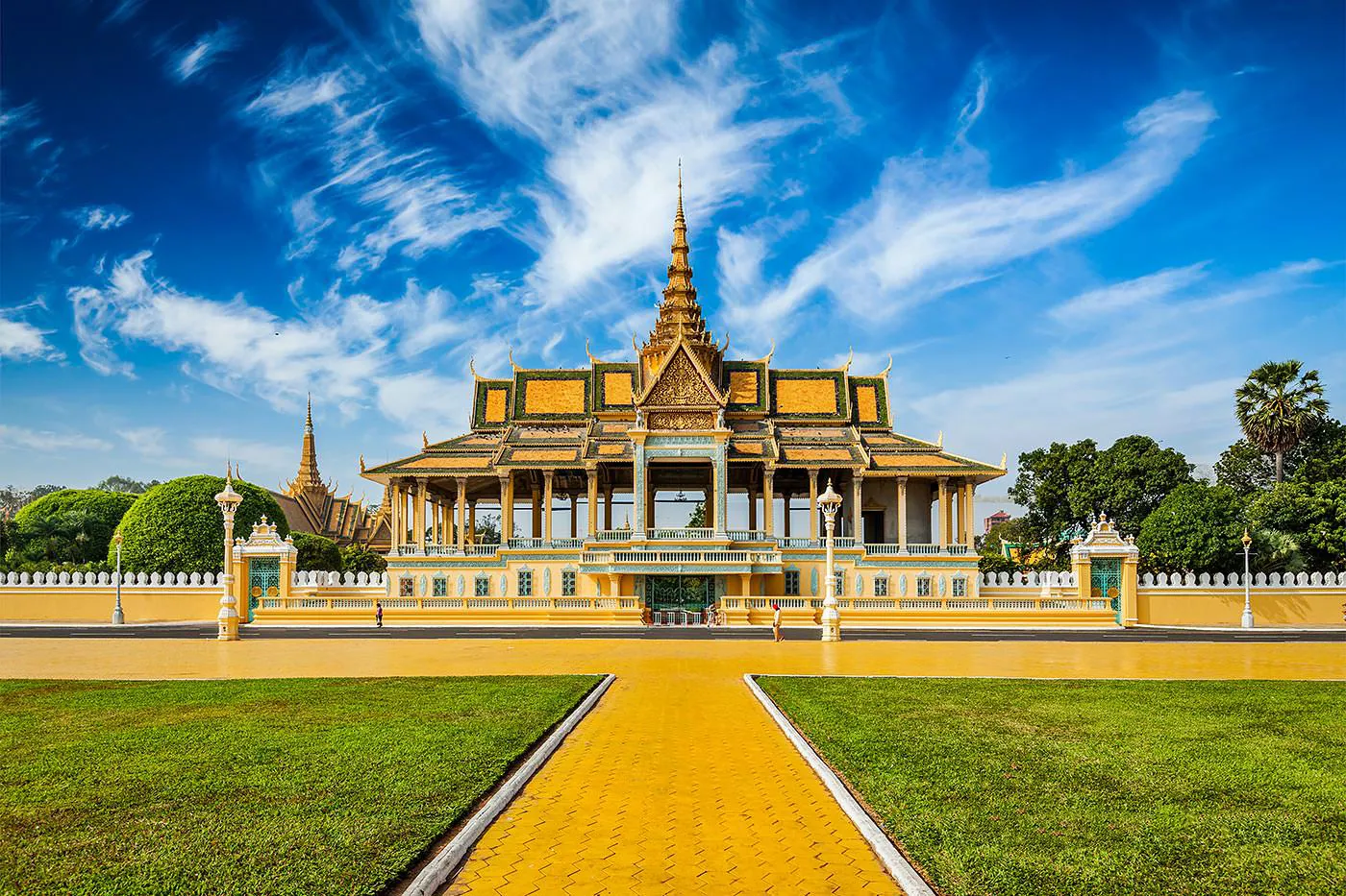 Royal Palace: Arsitektur Megah dan Sejarah Abadi