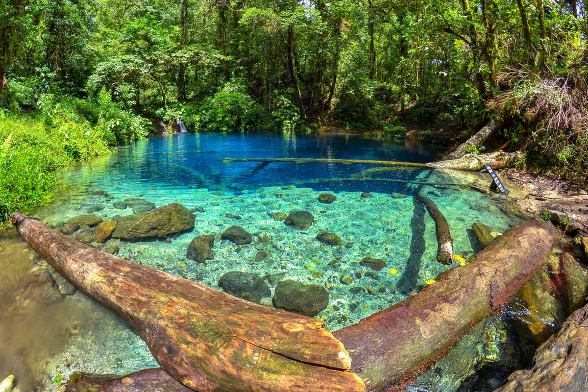 Danau Kaco: Kilauan Biru Mempesona dari Jantung Hutan Jambi