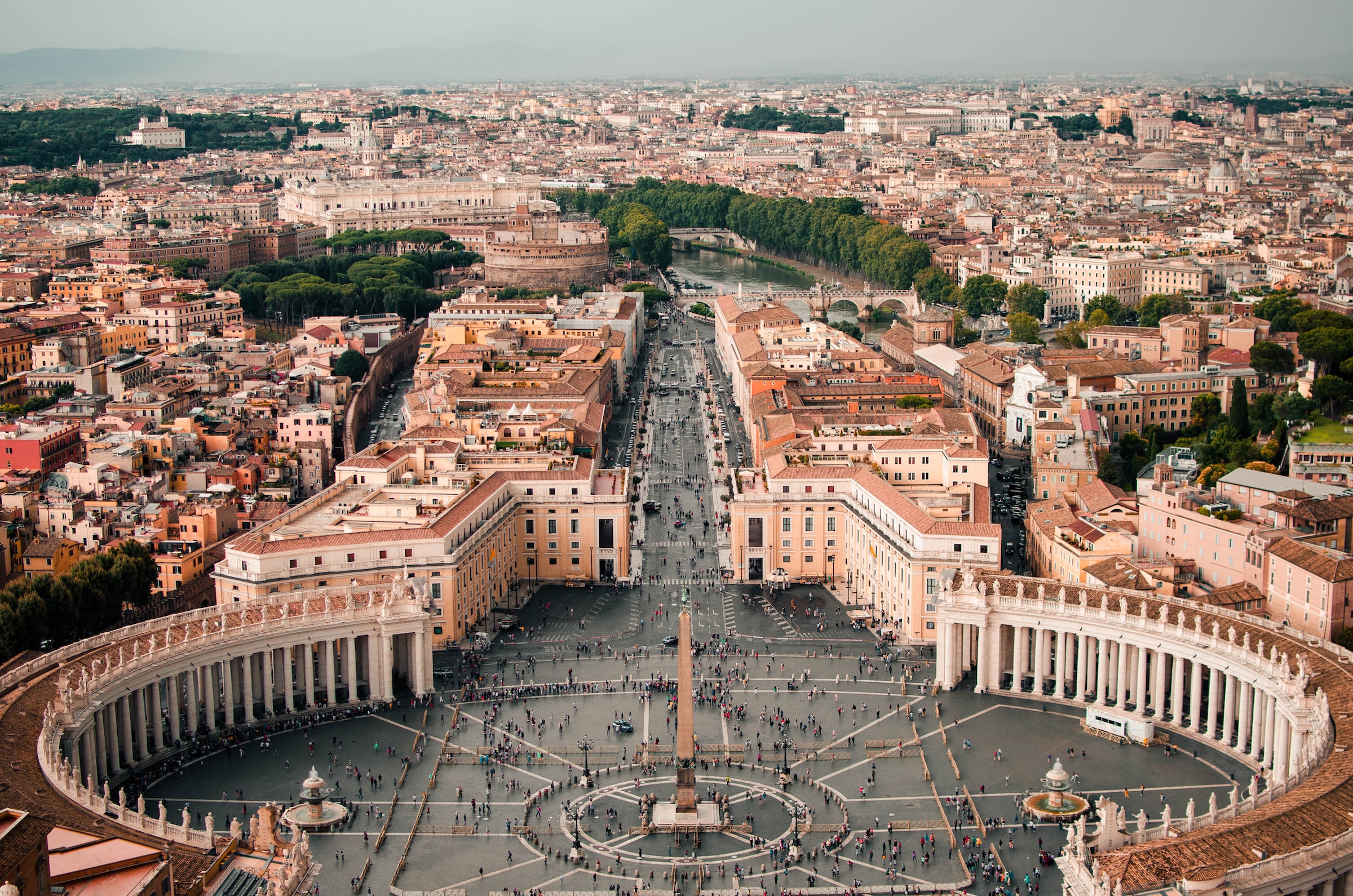 Vatican City: Destinasi Penuh Keajaiban dan Spiritualitas Vatican City: Destinasi Penuh Keajaiban dan Spiritualitas