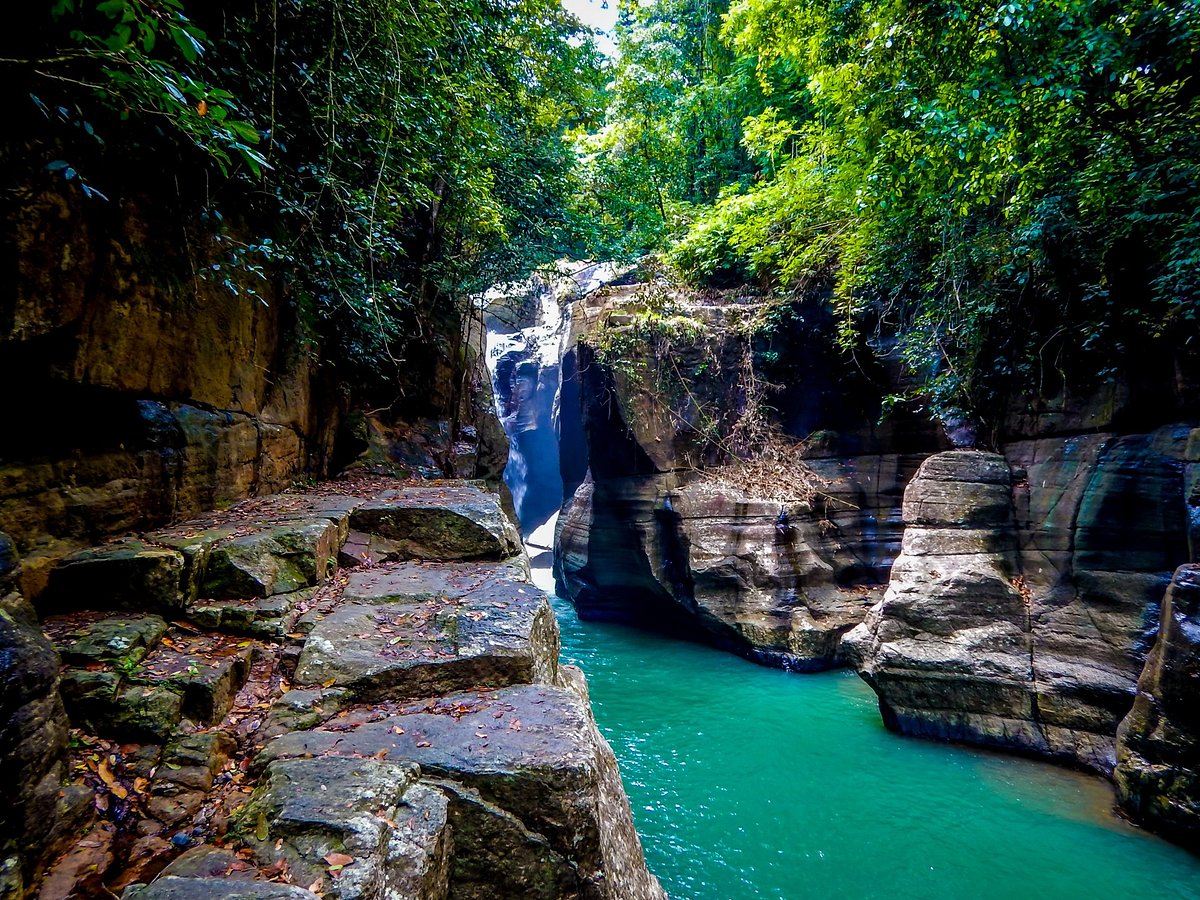 Air terjun cunca wulang