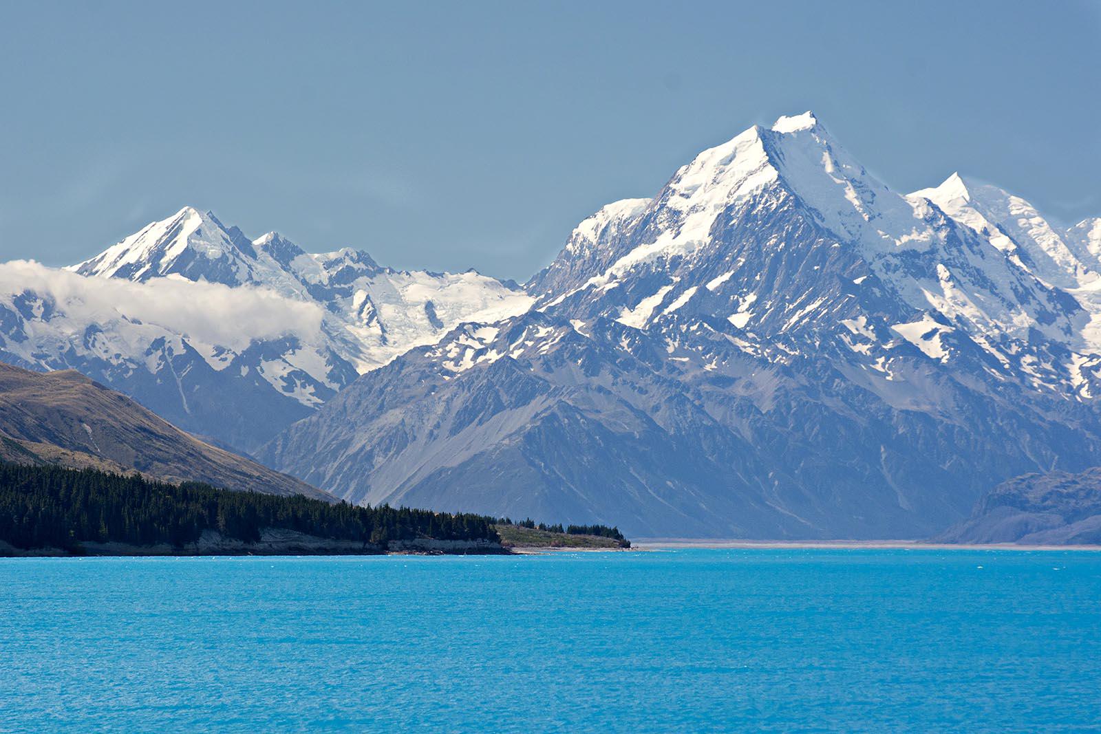Danau Pukaki: Surga Biru Selandia Baru yang Memikat