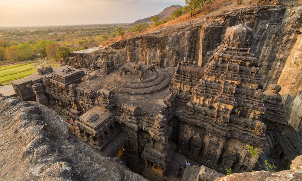 Ellora Caves: Surga Tersembunyi Penuh Sejarah dan Keindahan Ellora Caves: Surga Tersembunyi Penuh Sejarah dan Keindahan