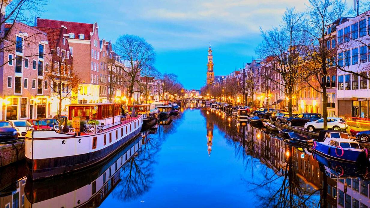 Amsterdam Canals: Serunya Jelajah Kanal Penuh Cerita