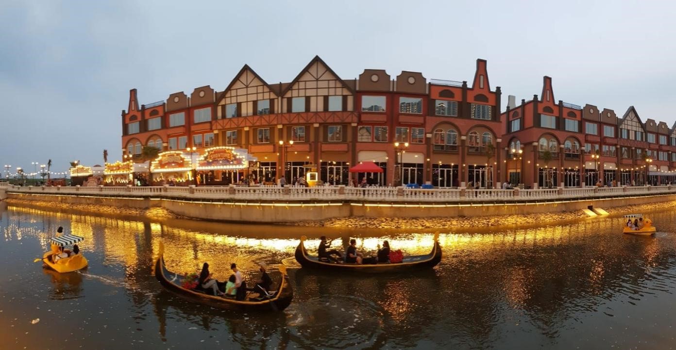 La Riviera PIK