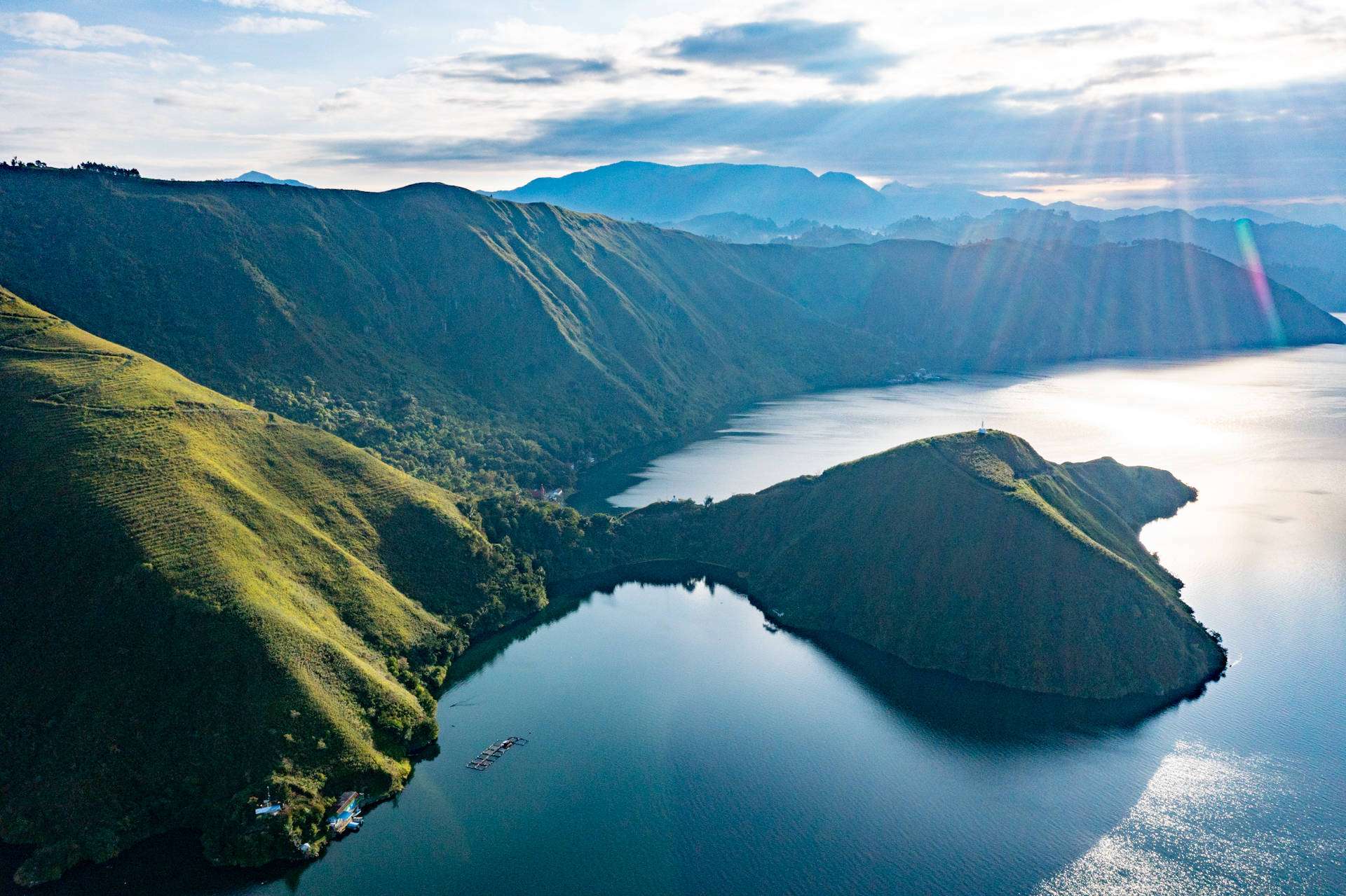 Danau Toba: Kisah Seru & Tips Liburan Tak Terlupakan