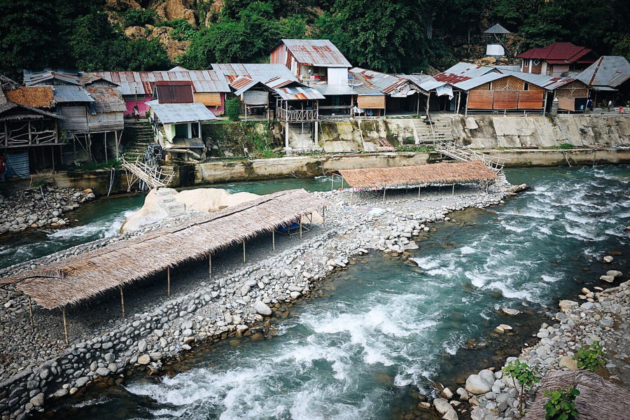 Menjelajahi Keindahan Bukit Lawang: Surga Tersembunyi di Sumatera Utara