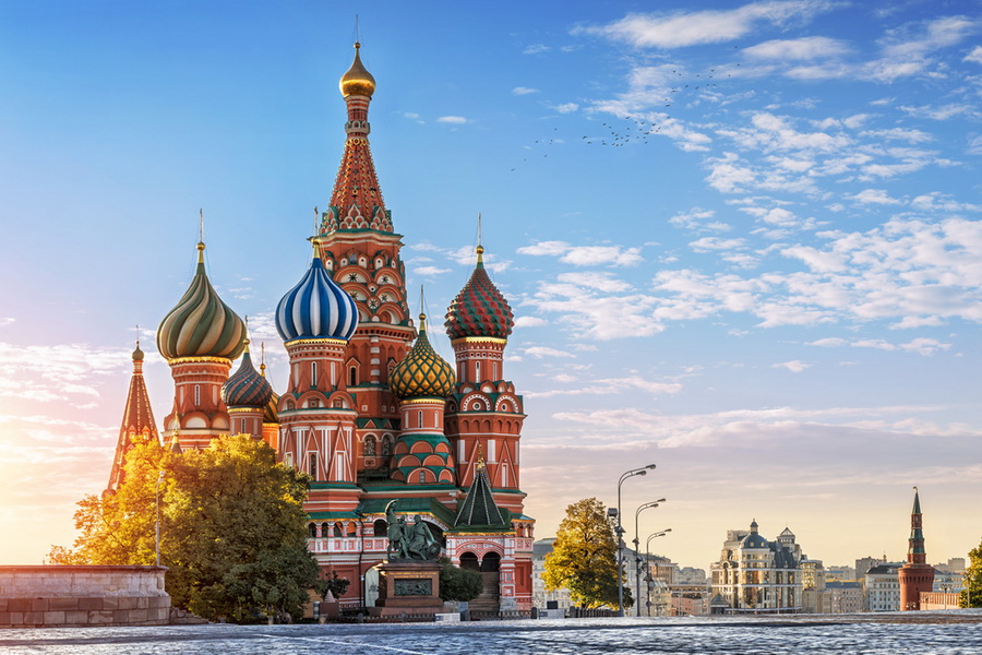 Keajaiban Arsitektur di Tengah Moskow: Saint Basil’s Cathedral