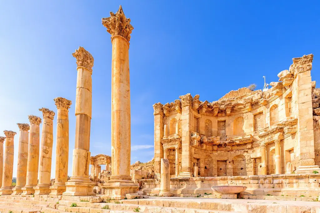 Jerash Ruins: Keindahan Romawi Kuno di Yordania