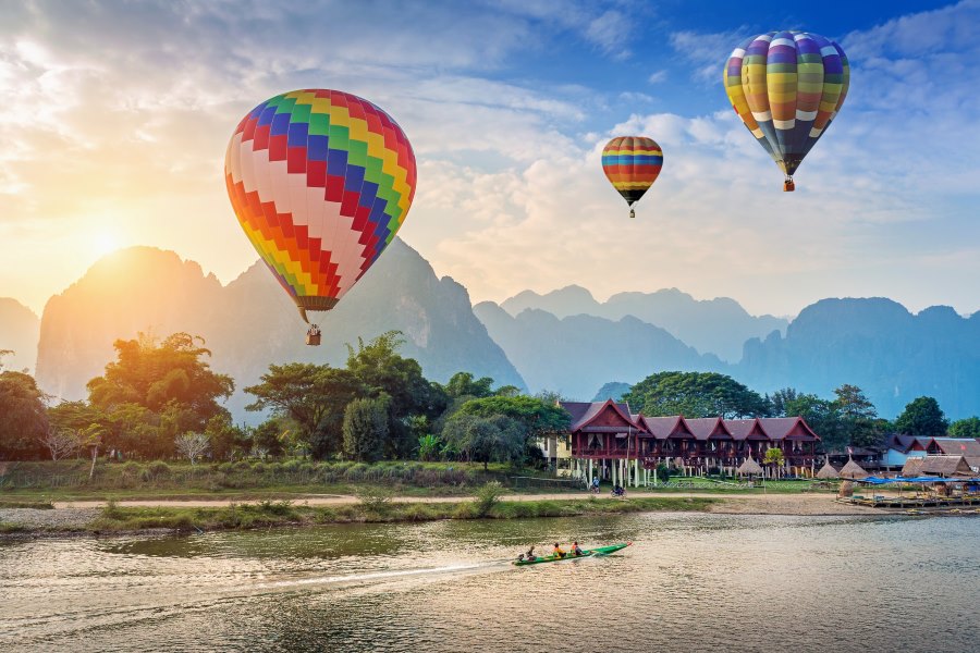 Vang Vieng—Keindahan Alam dan Budaya Laos yang Mempesona Vang Vieng—Keindahan Alam dan Budaya Laos yang Mempesona