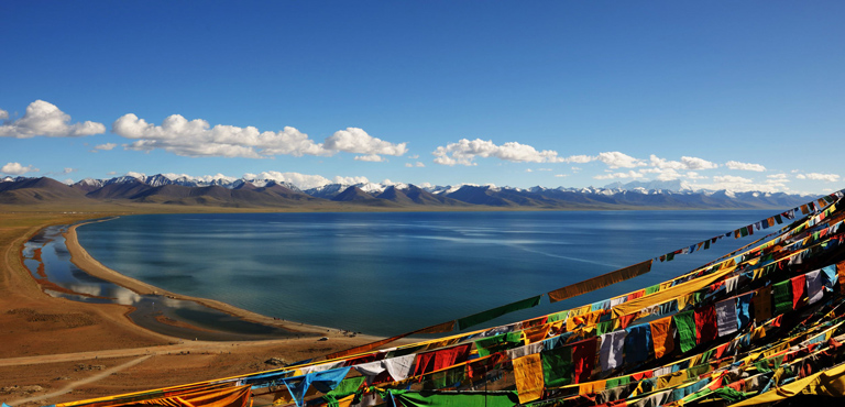 Danau Namtso—Permata Air di Atas Awan Tibet!