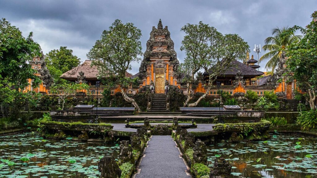 Istana Ubud—Pesona Keindahan Budaya Bali yang Bikin Takjub!