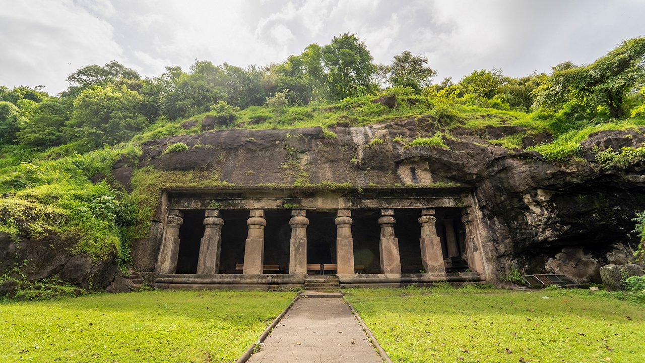 Elephanta Caves Keindahan Mistis yang Mengagumkan di India!