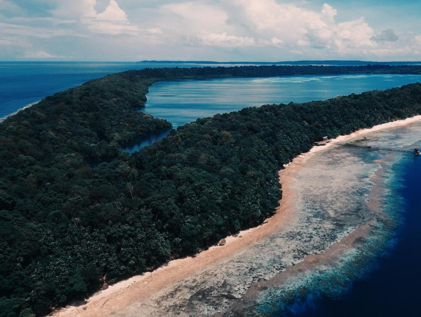 Pulau Kakaban: Surga Tersembunyi dengan Danau Ubur-Ubur Unik