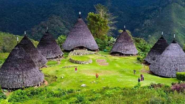 Desa Adat Terkenal di Indonesia: Wisata Budaya Memikat Dunia