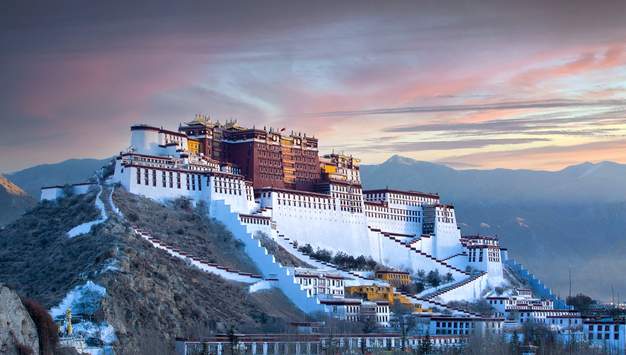 Sera Monastery, Tempat Bersejarah dan Keajaiban Spiritual di Tibet