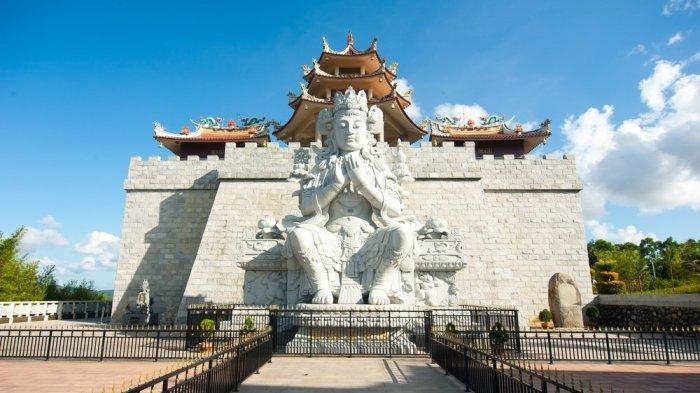 Wisata Religi Buddha:  Spiritualitas dan Keheningan di Nusantara