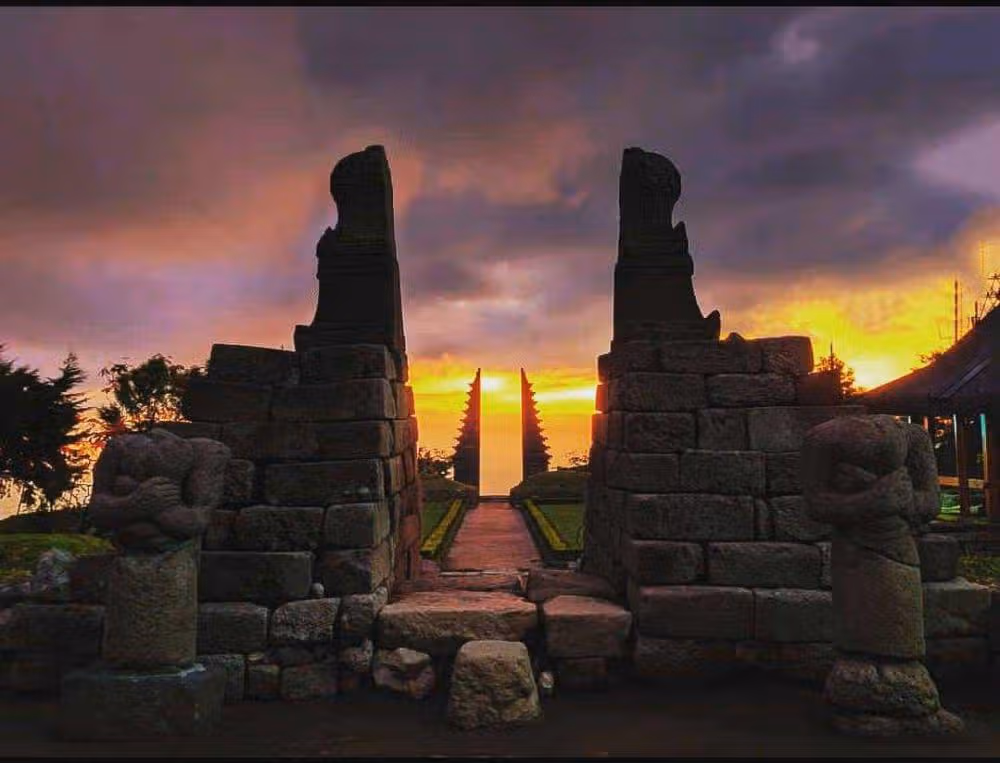 Candi Ceto: Keindahan dan Misteri di Lereng Gunung Lawu