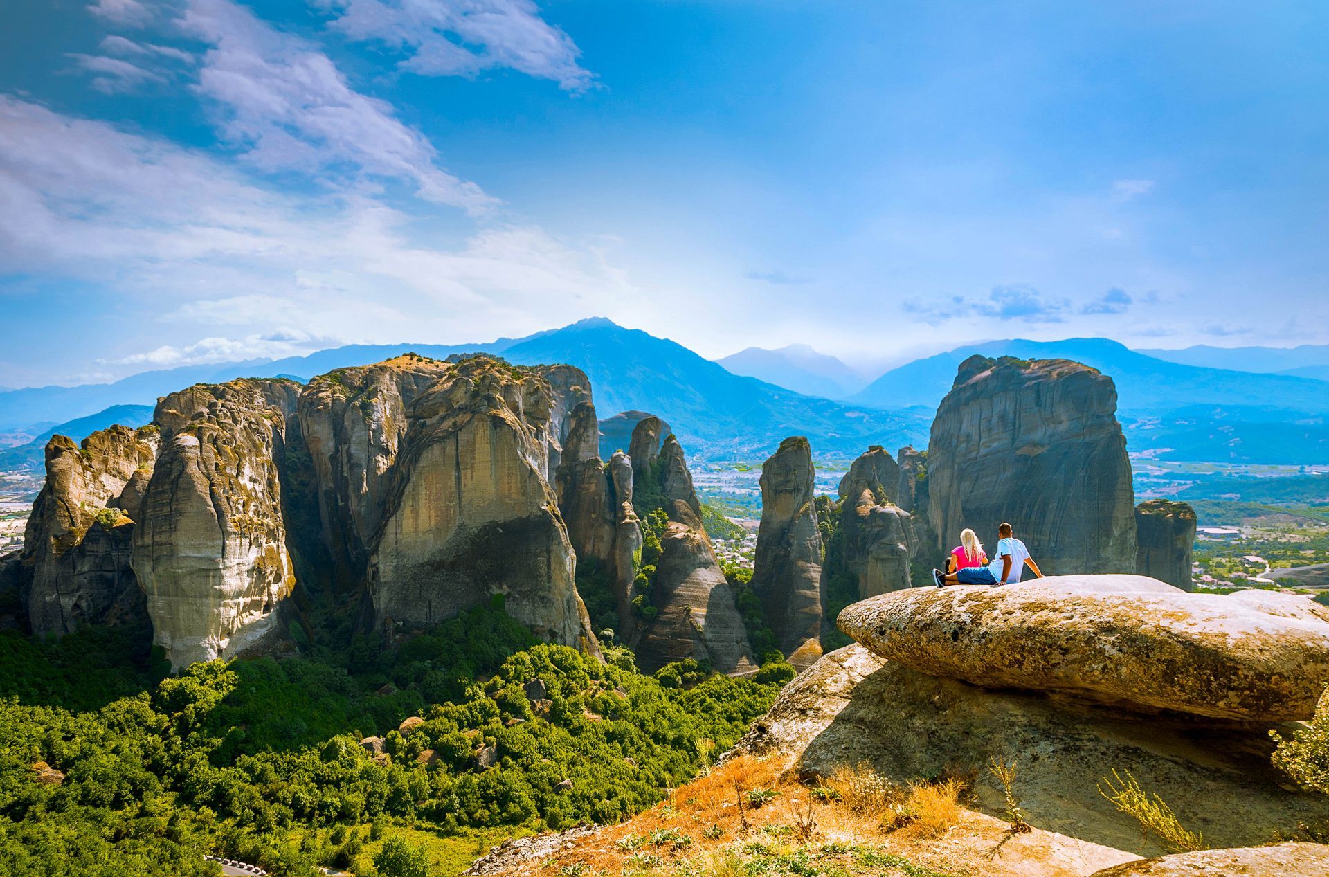 Meteora Rocks dan Pesona Wisata Spiritual Yunani