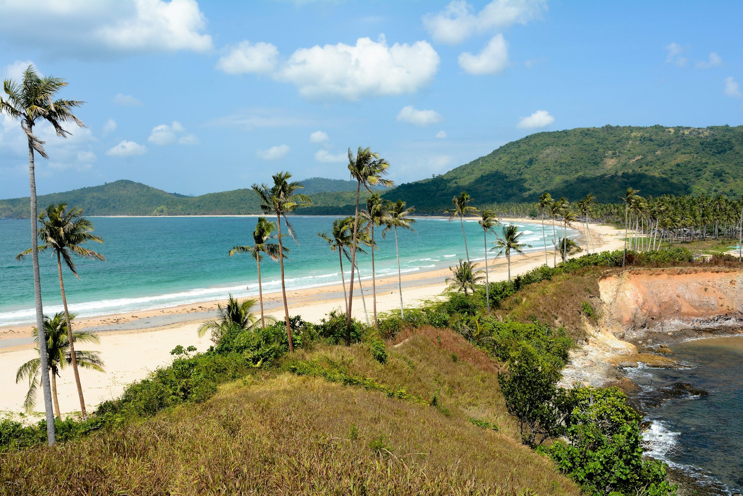 Pantai Nacpan: Pesona Alam Tropis yang Tenang dan Mempesona