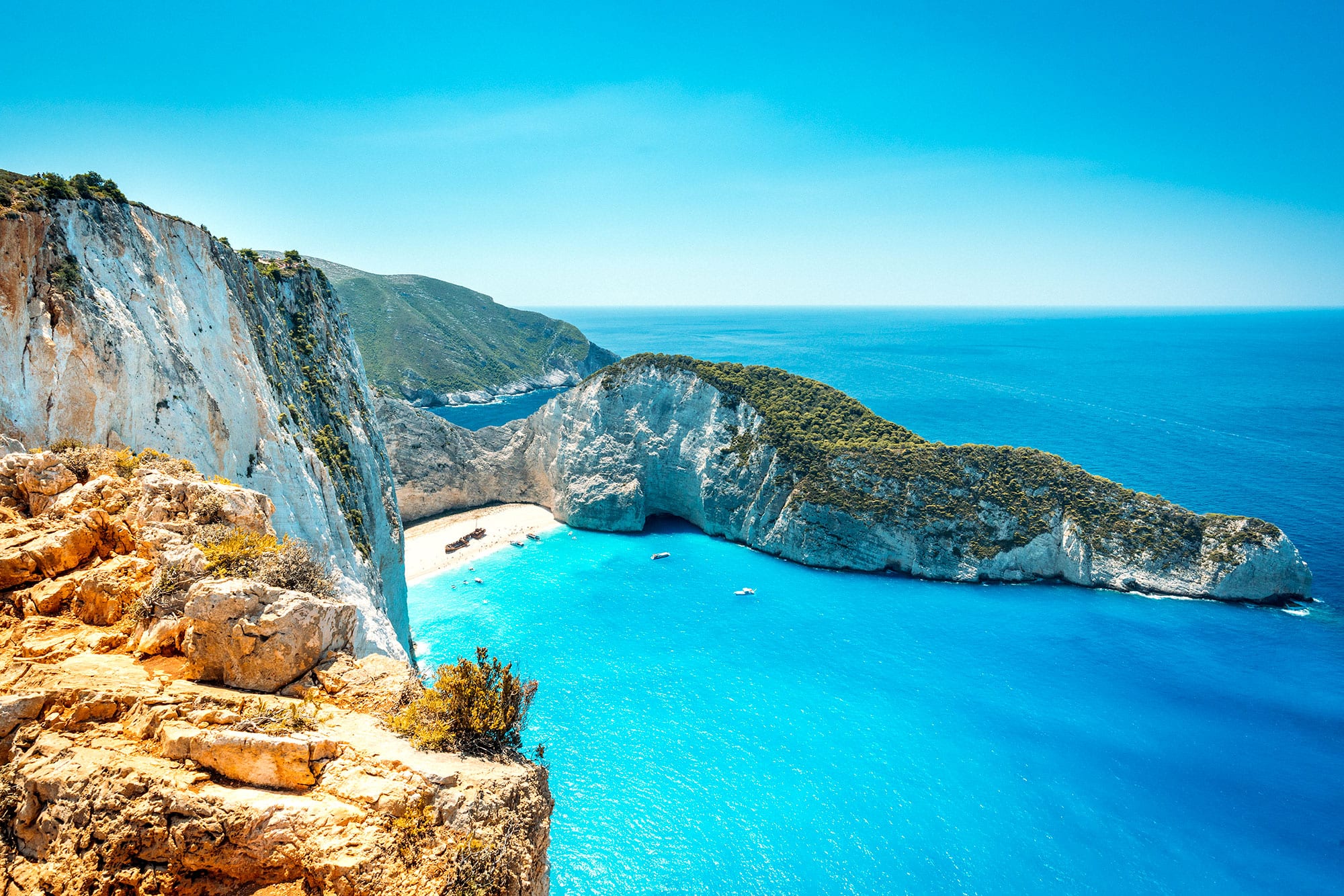 Navagio Beach Pesona Pantai di Yunani yang Bikin Terpikat!