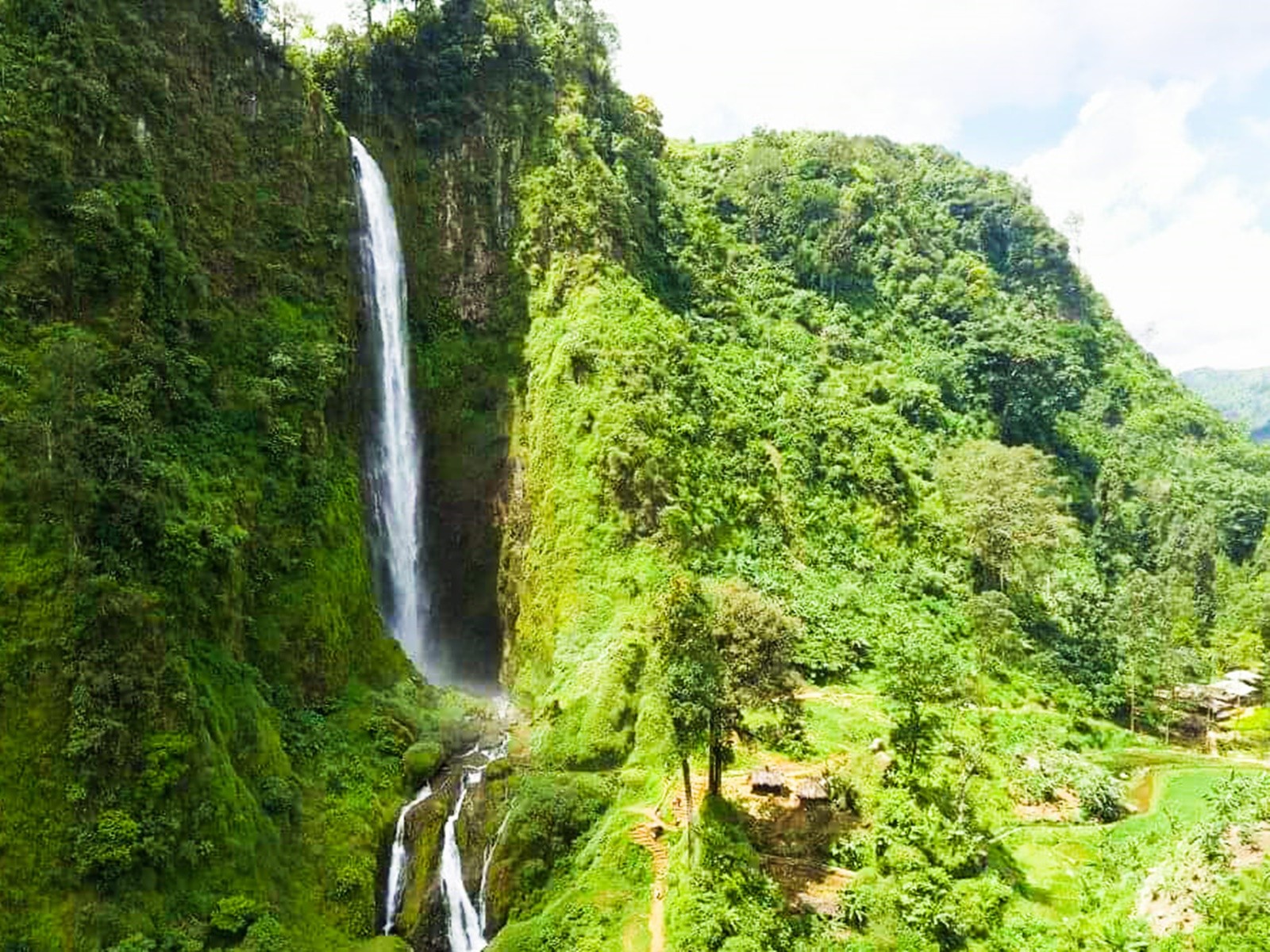 Curug Citambur: Pesona Alam Tersembunyi di Jawa Barat