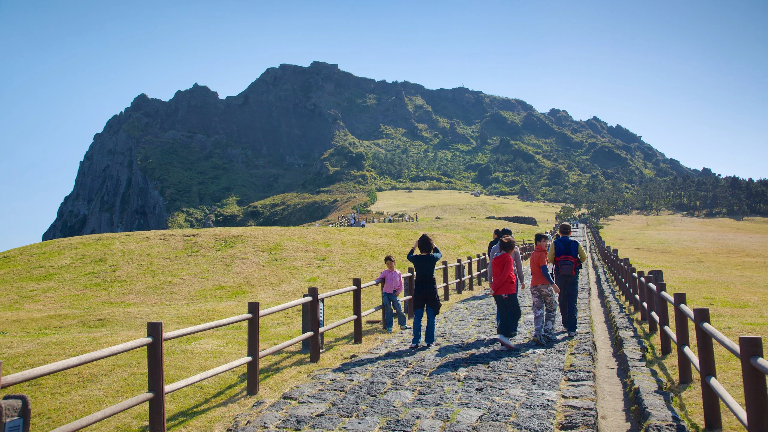 Seongsan Ilchulbong: Keindahan Sunrise Peak di Pulau Jeju