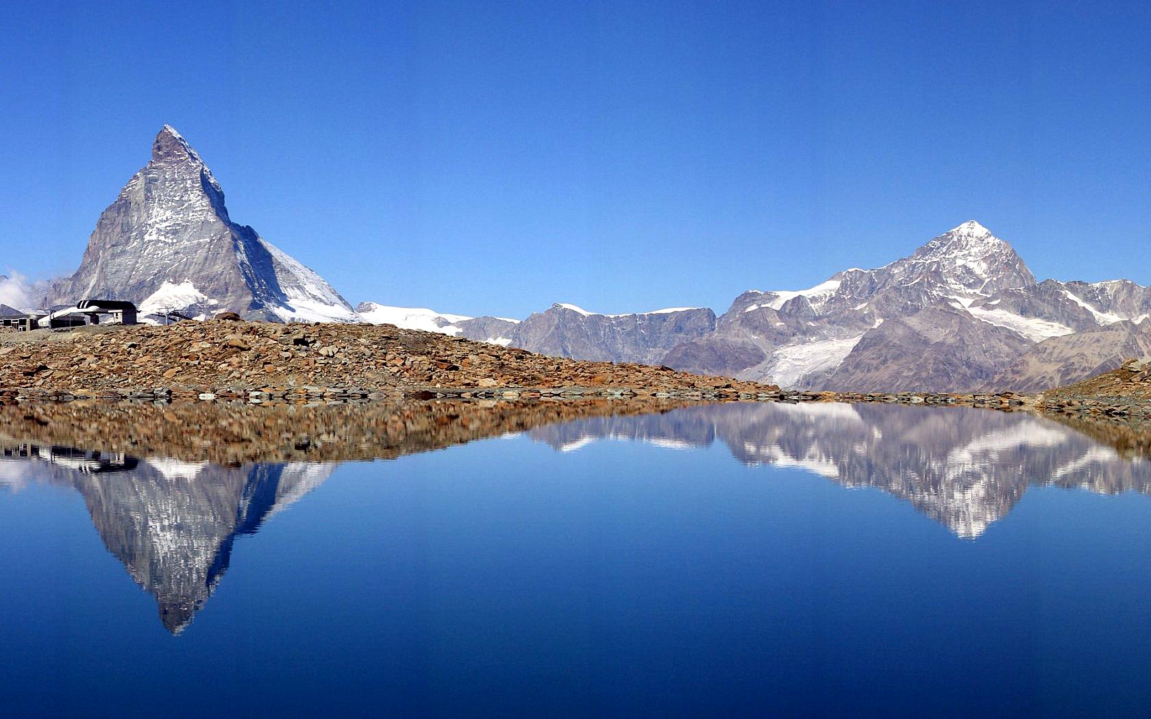 Gunung Matterhorn: Keanggunan Puncak Alpen yang Menyimpan Keindahan Abadi Gunung Matterhorn: Keanggunan Puncak Alpen yang Menyimpan Keindahan Abadi