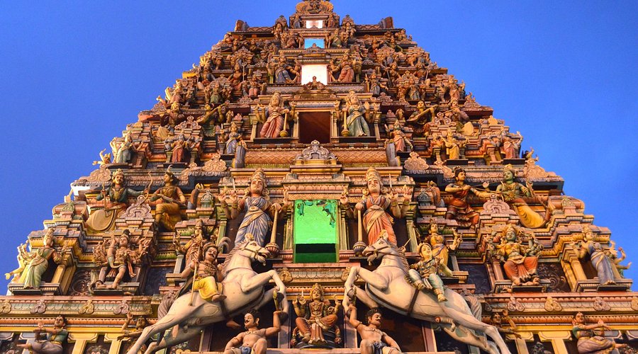 Kuil Sri Mariamman: Pesona Spiritualitas dan Arsitektur Hindu yang Memikat Kuil Sri Mariamman: Pesona Spiritualitas dan Arsitektur Hindu yang Memikat