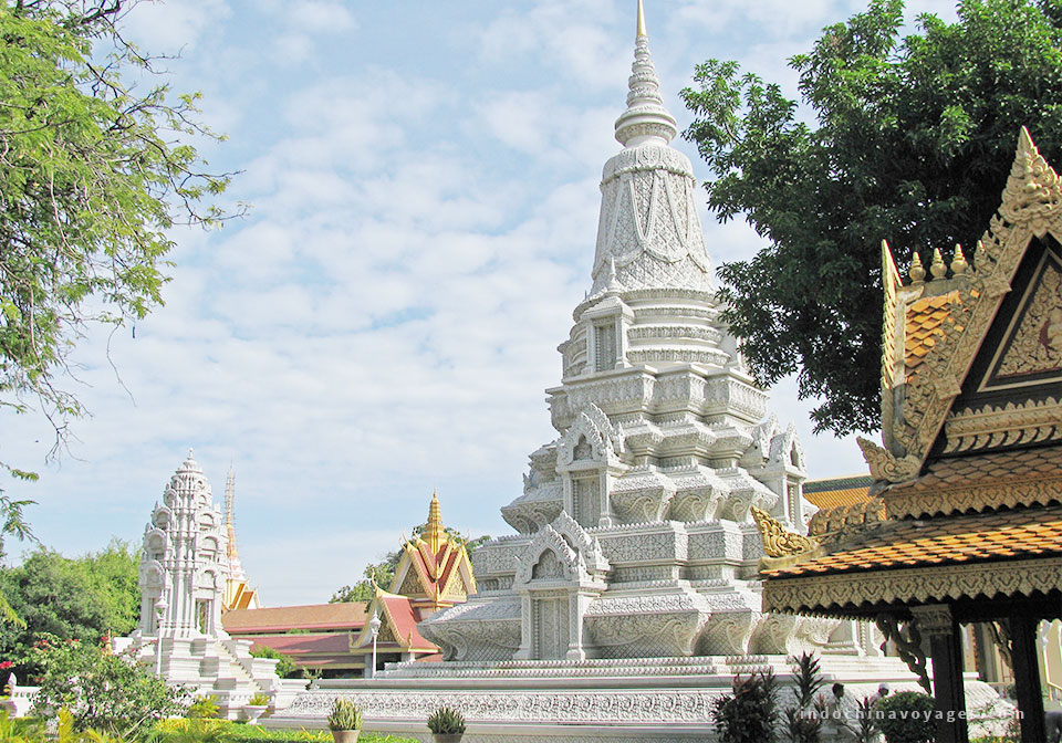 Silver Pagoda—Keindahan Ikonik Arsitektur Kerajaan Kamboja