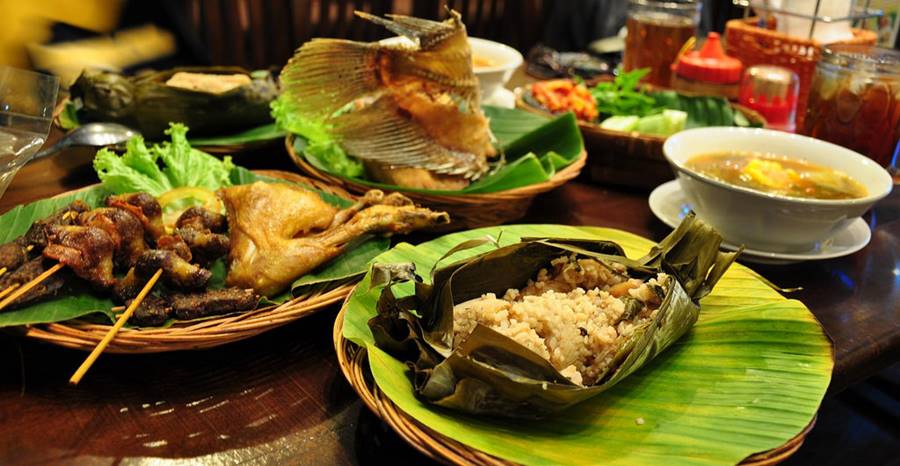 Wisata Kuliner Daerah: Menjelajahi Cita Rasa Nusantara dari Sabang sampai Merauke Wisata Kuliner Daerah: Menjelajahi Cita Rasa Nusantara dari Sabang sampai Merauke