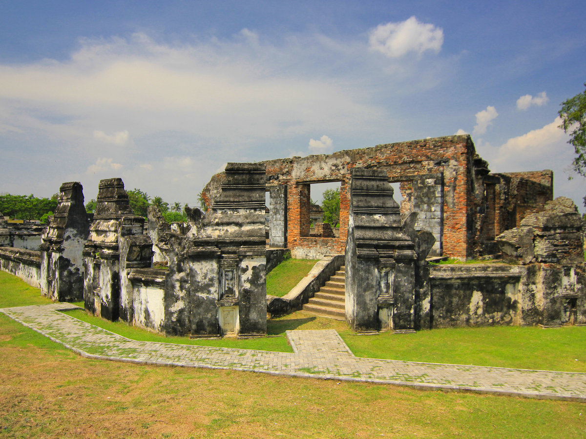 Keraton Kaibon — Pesona Sejarah yang Tersisa di Tanah Banten