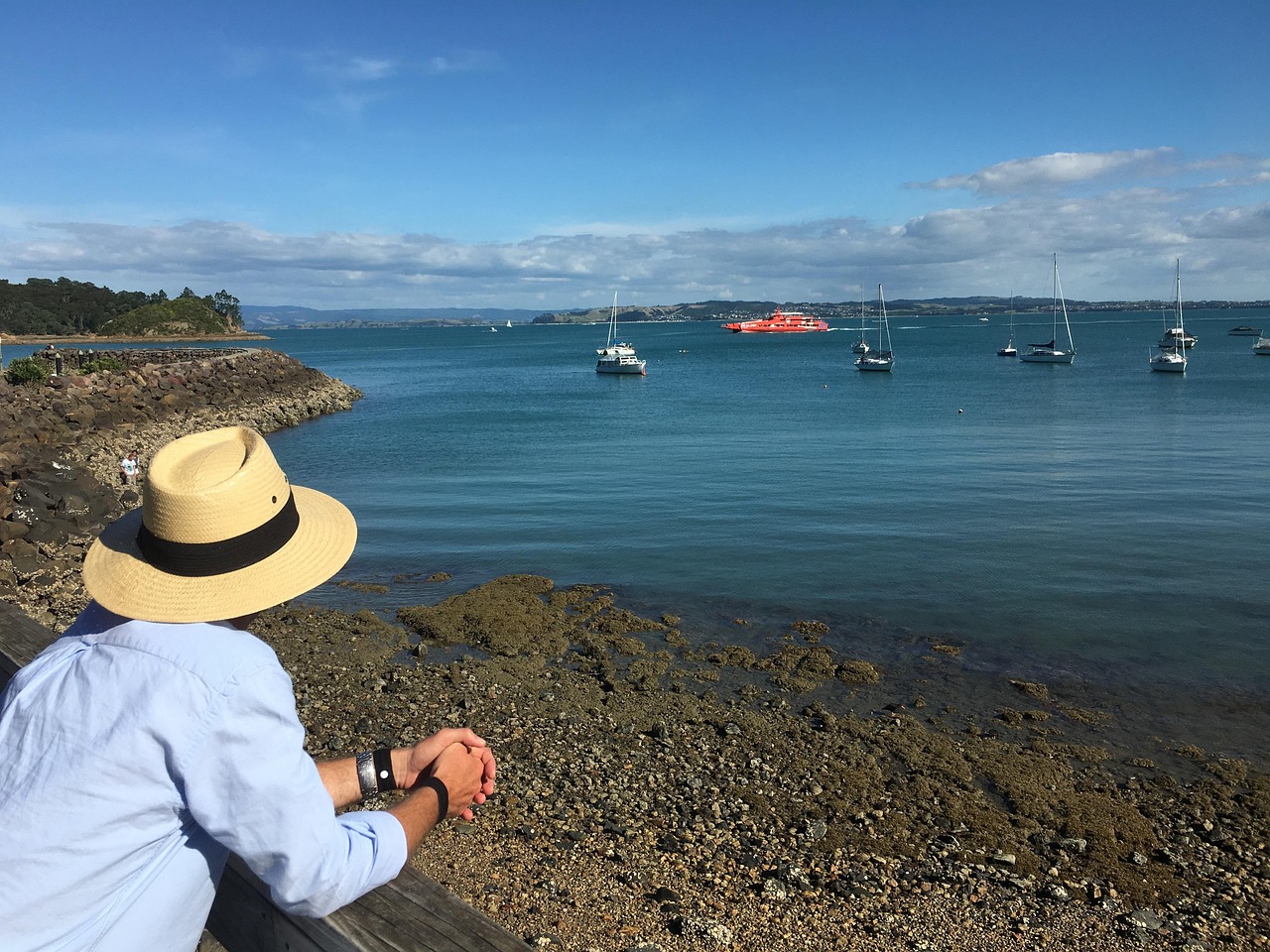 Pulau Waiheke destinasi santai dekat Auckland, Selandia Baru Pulau Waiheke destinasi santai dekat Auckland, Selandia Baru