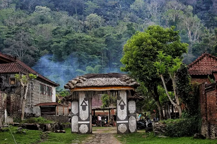 Desa Wisata Tenganan, Jejak Bali Aga yang Tetap Hidup di Tengah Arus Zaman