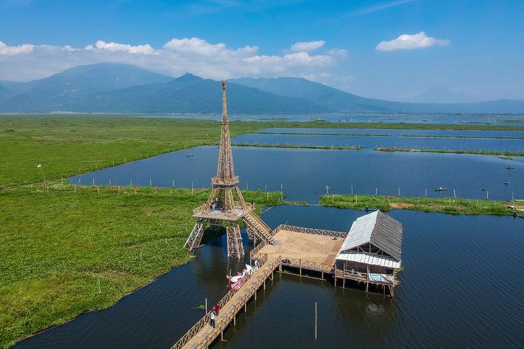 Danau Rawa Pening: Keindahan Alam, Legenda, dan Pesona Wisata yang Selalu Memikat Danau Rawa Pening: Keindahan Alam, Legenda, dan Pesona Wisata yang Selalu Memikat