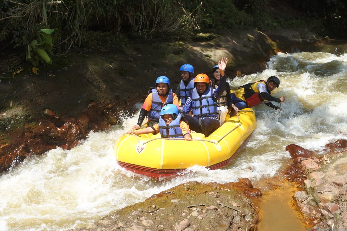 Traveling Petualangan