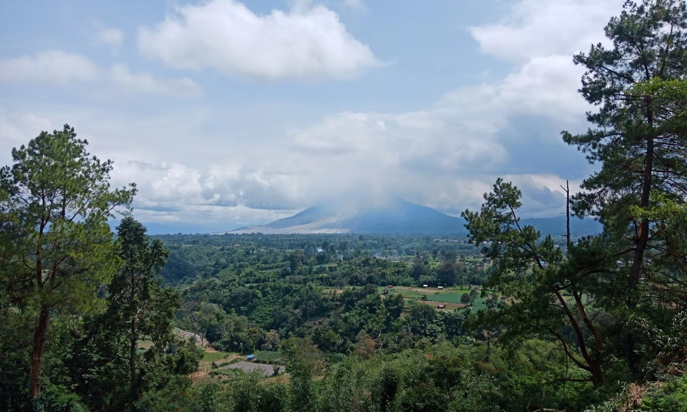 Bukit Gundaling: Pesona Alam, Panorama Kota, dan Teknologi Wisata Modern