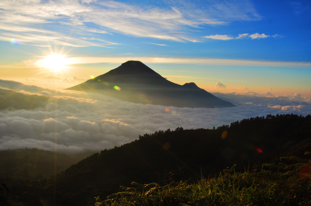 Sunrise Spot: Mencari Pagi Terbaik di Tempat-Tempat yang Bikin Hidup Terasa Lebih Pelan