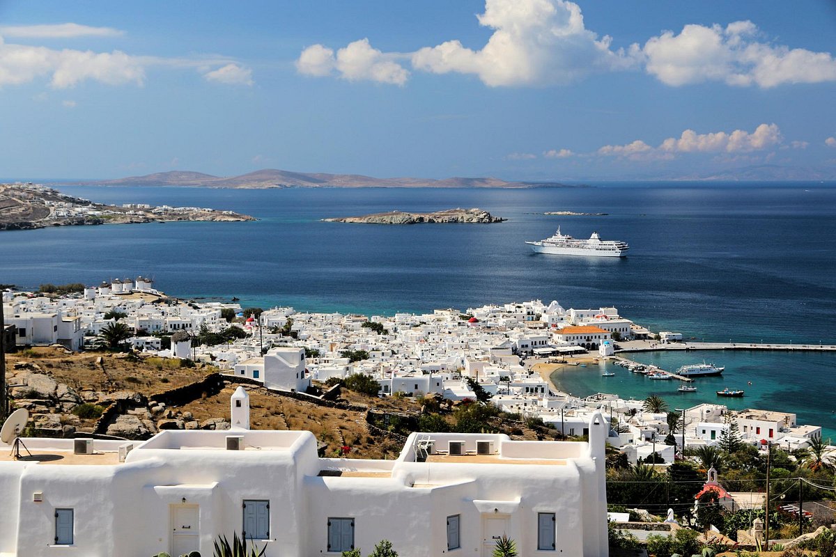 Mykonos Pulau Eksotis Yunani dengan Pesona Santorini