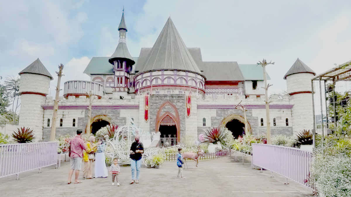 Fairy Garden dan Pesona Wisata Fantasi yang Membuat Perjalanan Lebih Berwarna
