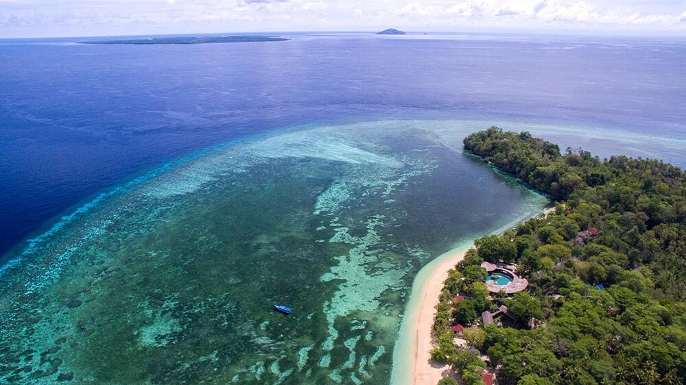 Pulau Siladen: Tenang yang Nyata, Laut Jernih, dan Cara Menikmati Surga Kecil Tanpa Terburu-buru Pulau Siladen: Tenang yang Nyata, Laut Jernih, dan Cara Menikmati Surga Kecil Tanpa Terburu-buru