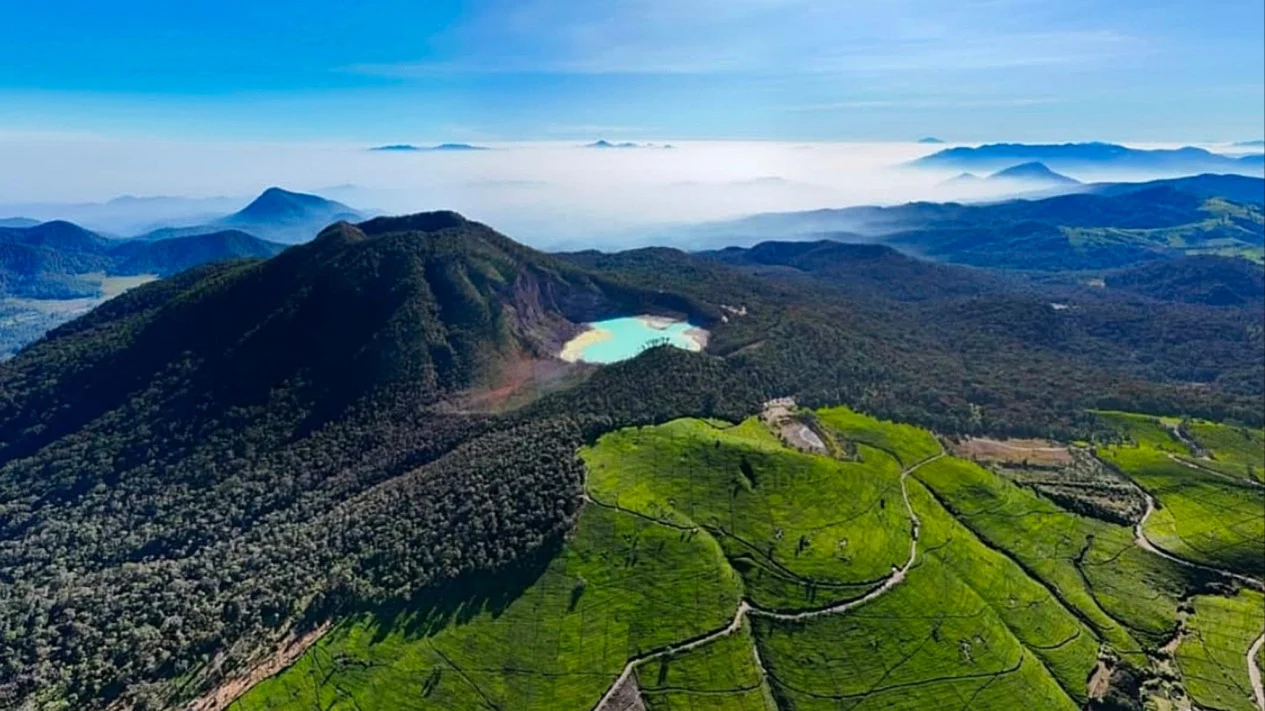 Gunung Patuha: Pesona Alam dan Wisata yang Menenangkan