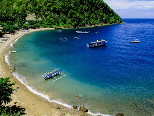 Pantai Bolihutuo, Pesona Laut Tenang di Gorontalo yang Menenangkan Jiwa