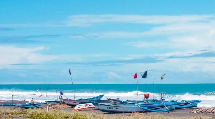 Pantai Congot: Surga Tersembunyi di Ujung Timur Indonesia