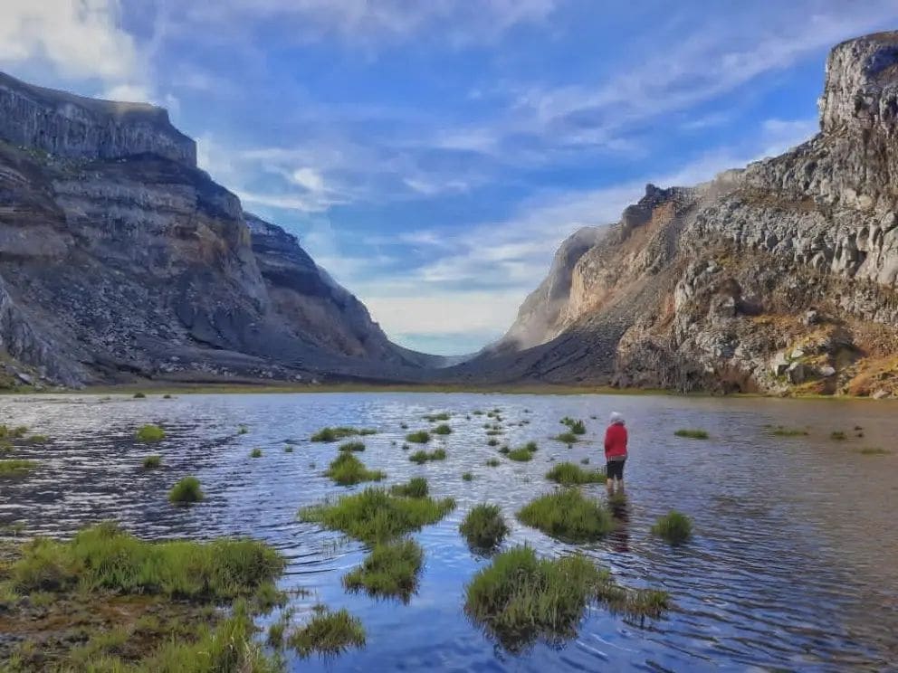 Gunung Gamkonora: Surga Tersembunyi di Halmahera yang Jarang Dijamah