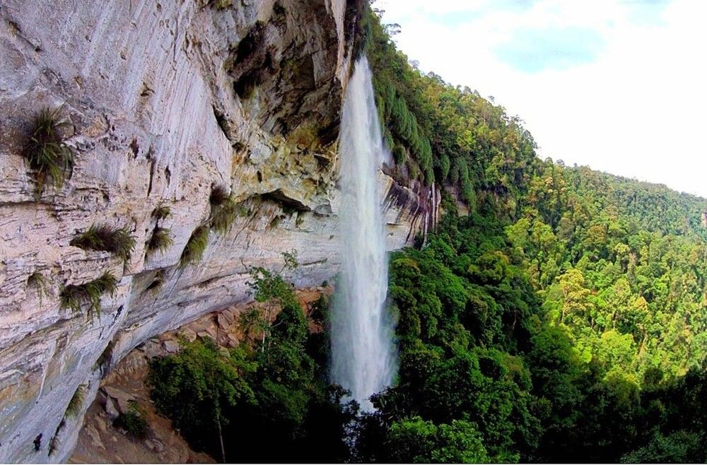 Air Terjun Kapas: Pesona Alam Lembut yang Menenangkan Pikiran