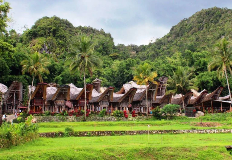 Desa Adat Tradisional: Pesona Budaya yang Autentik