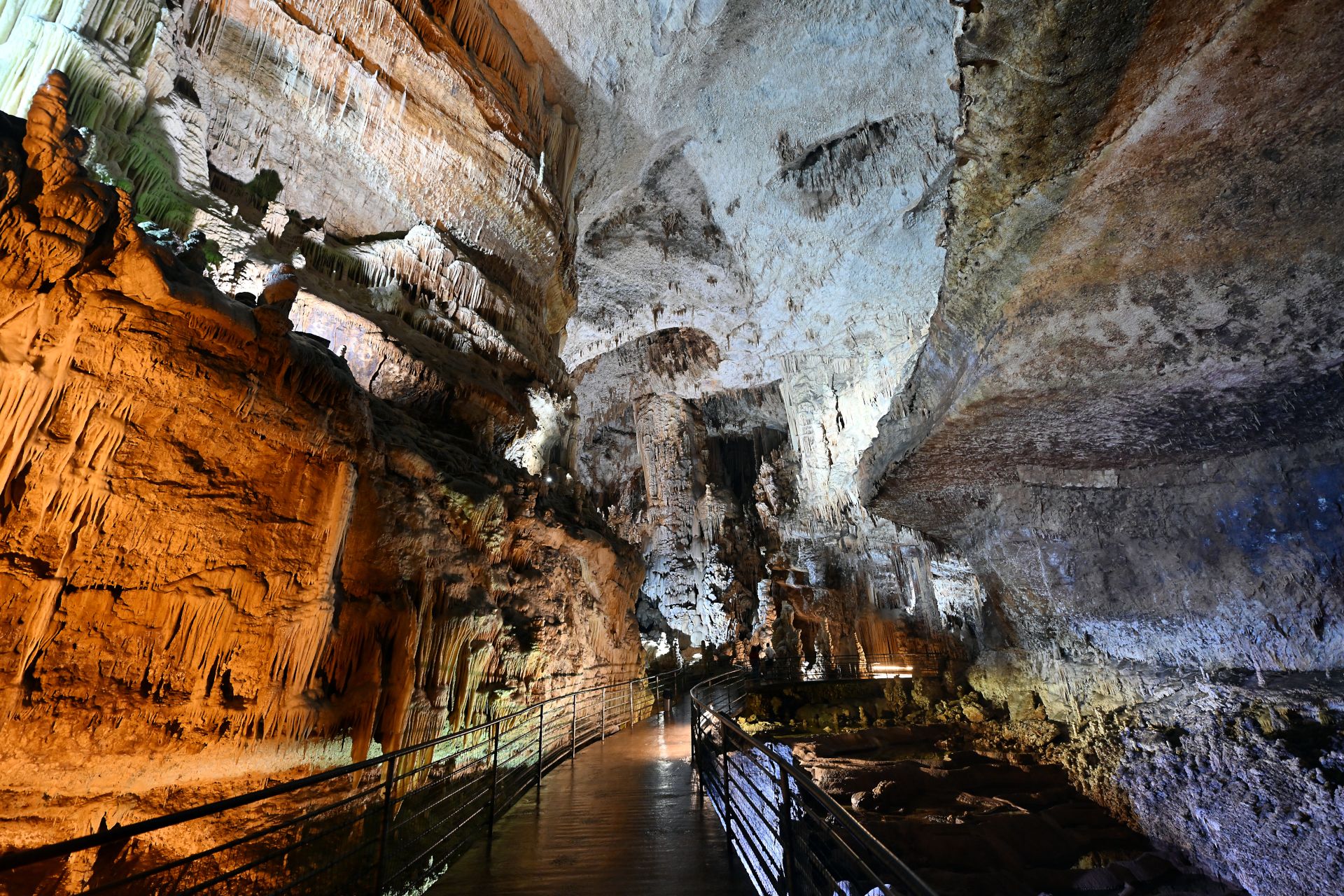 Jeita Grotto