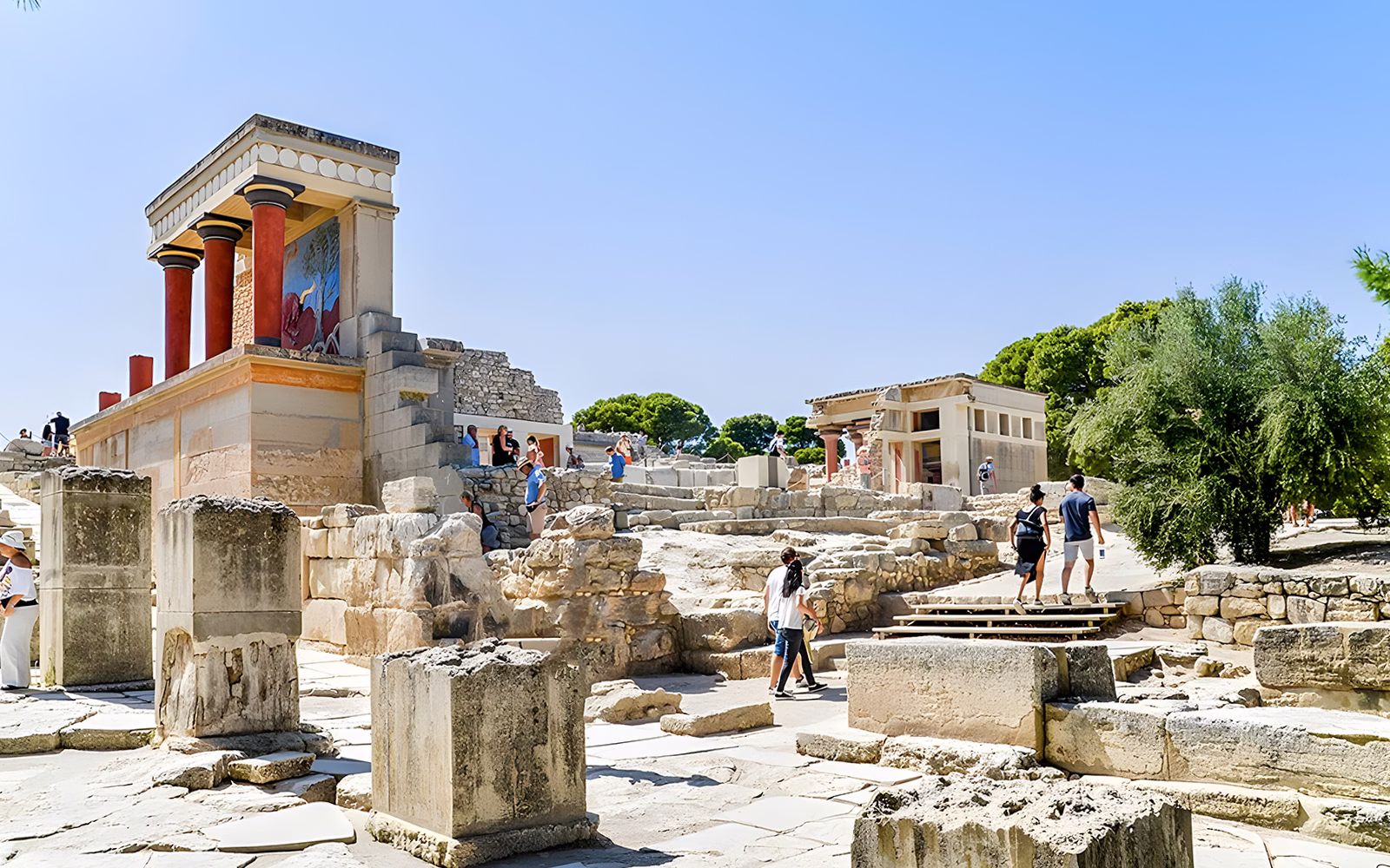 Knossos: Ketika Mitos dan Sejarah Bertemu di Pulau Kreta