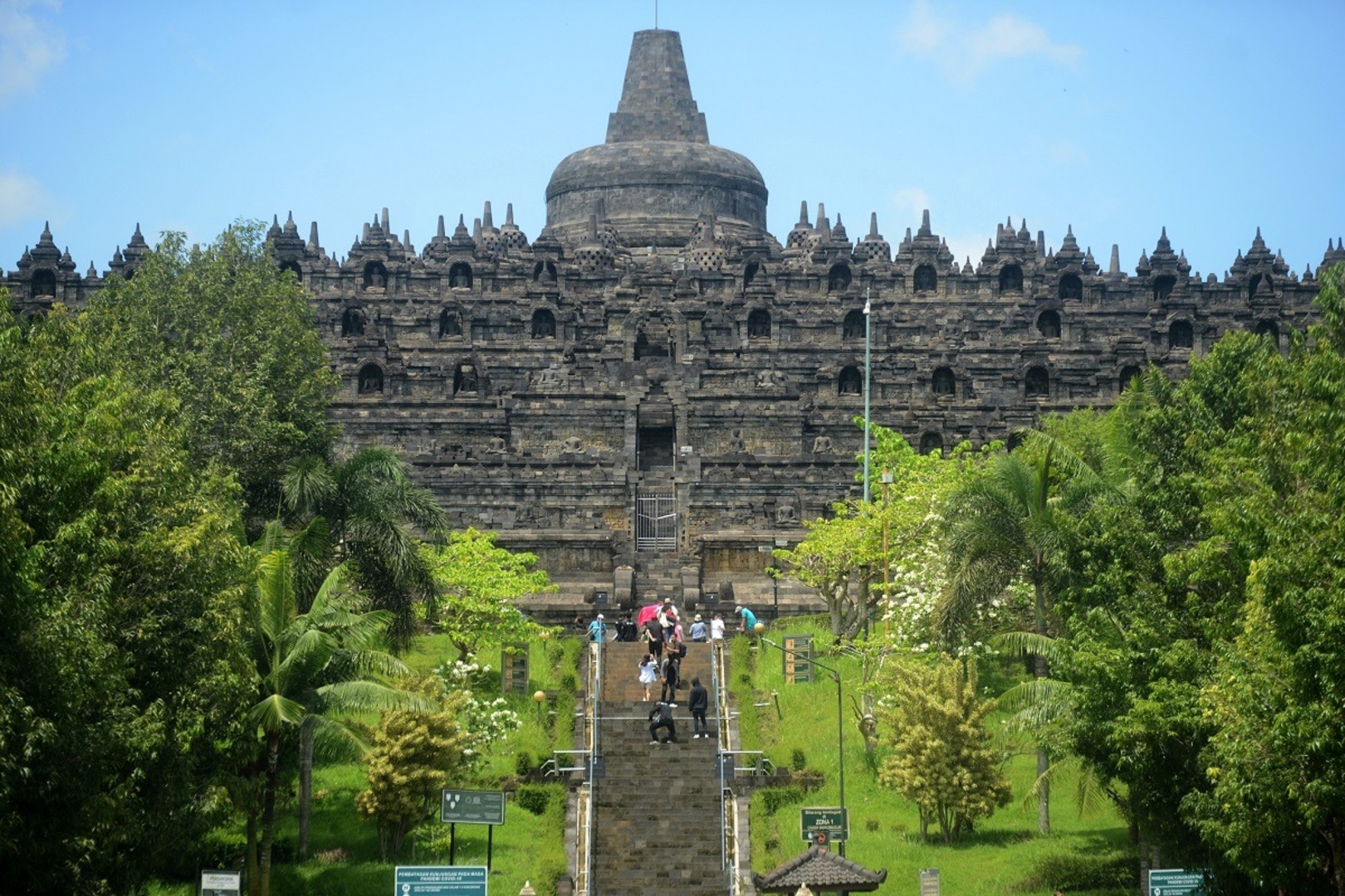 Candi Borobudur Megah dan Memukau